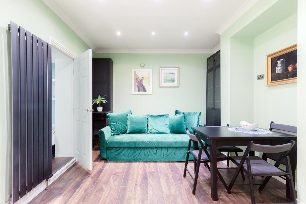 Central Stylish 2-Bed Apartment In London Bagian luar foto