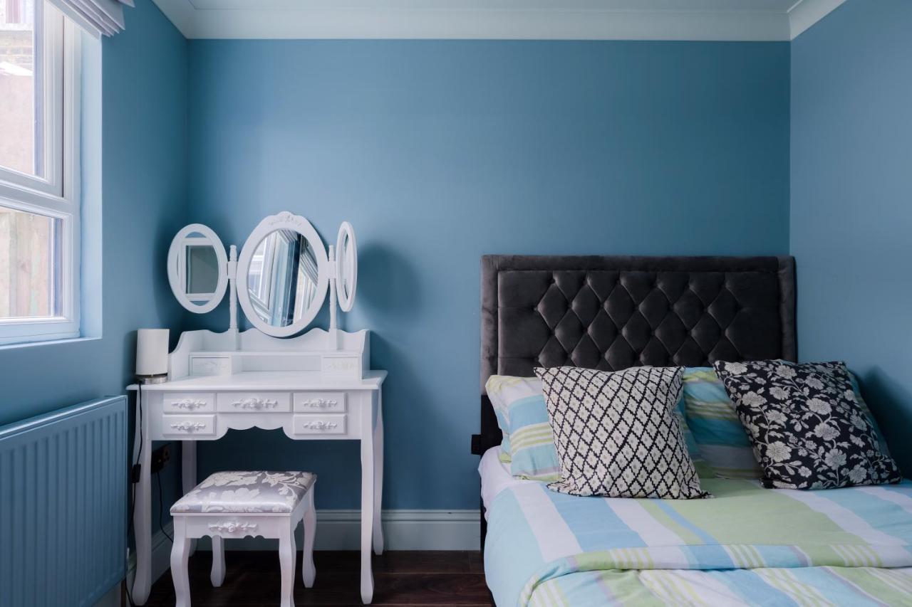 Central Stylish 2-Bed Apartment In London Bagian luar foto