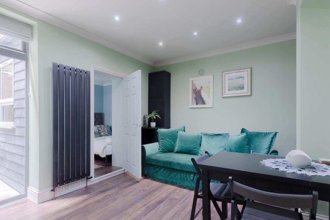 Central Stylish 2-Bed Apartment In London Bagian luar foto